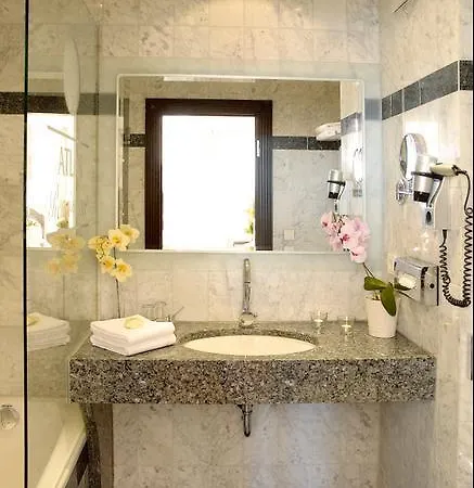 Hotel Atlas 4*