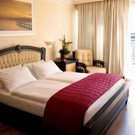 Atlas Hotell 4*