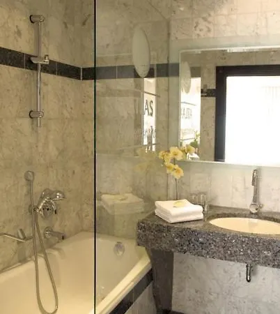 Atlas Hotell 4*