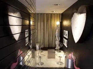 Atlas 4*